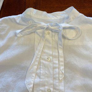 crisp white GAP tie neck LS shirt with pintucking, size L